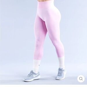 Seamless Pink Leggings